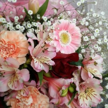 春色の花束｜「花の店ハナヤ」　（兵庫県宍粟市の花キューピット加盟店 花屋）のブログ
