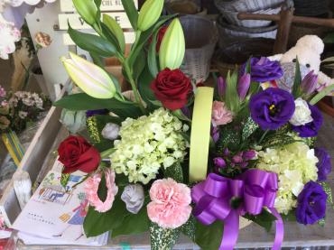 お誕生日のアレンジメントと花束✿「花の店ハナヤ」（兵庫県宍粟市の花屋）のギャラリー写真